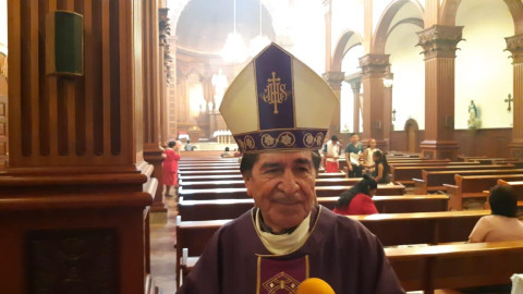 Descarta obispo de Victoria suspender misas