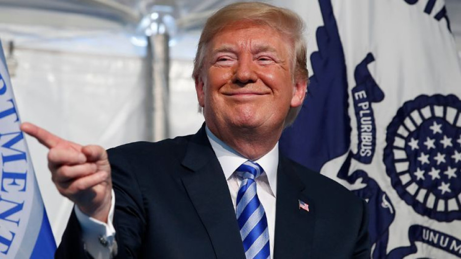 Trump celebra obtención de la Copa del Mundo