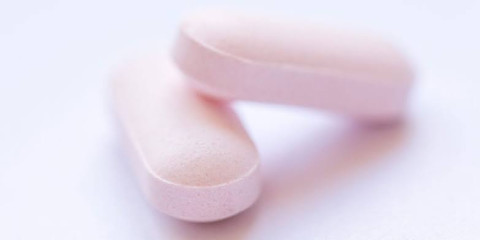 Estados Unidos busca prohibir abortos inducidos por medicamentos