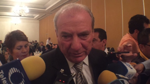 Renegociarán industriales y transportistas costo de fletes