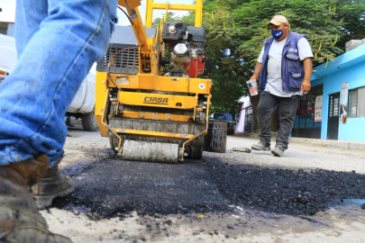 Intensifican rehabilitación de calles en Victoria