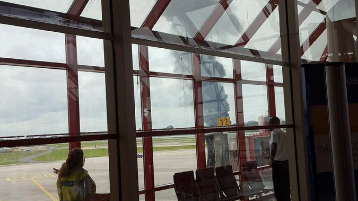 Avión comercial se estrella tras despegar de La Habana, Cuba