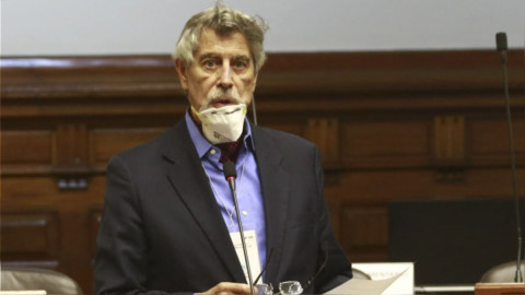 Francisco Sagasti es elegido nuevo presidente de Perú