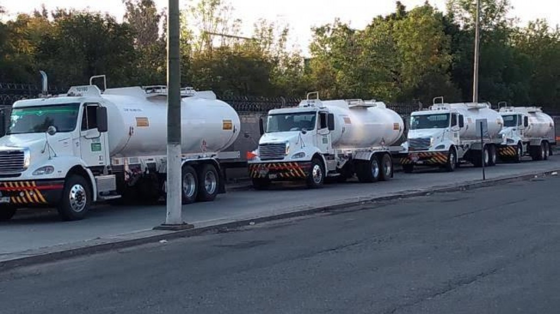 Llama PC a manejar con precaución ante circulación de pipas con gasolina por carretera