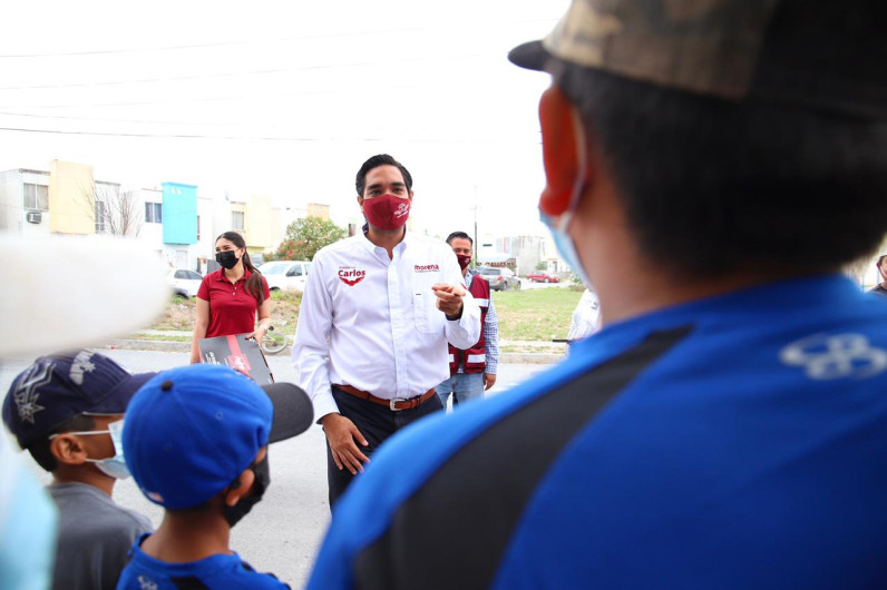 Recoge Carlos Peña peticiones de padres de pequeños deportistas 