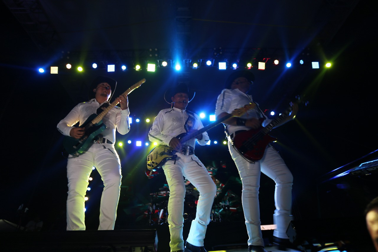 Llena Bronco el Parque Cultural 