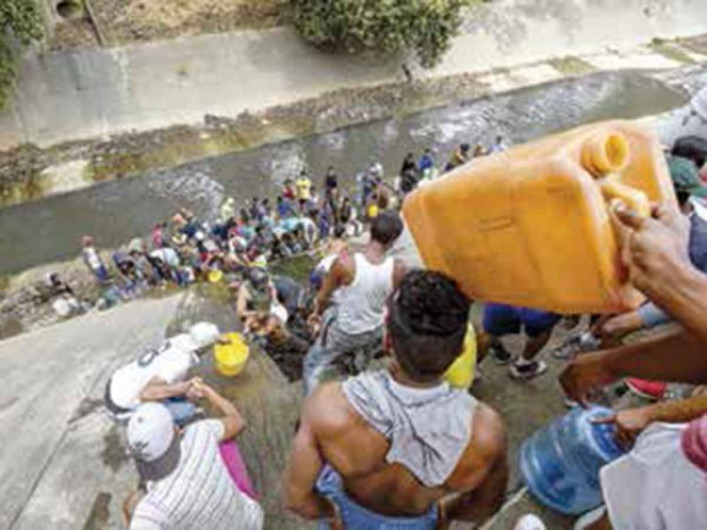Recolectan aguas residuales en Venezuela