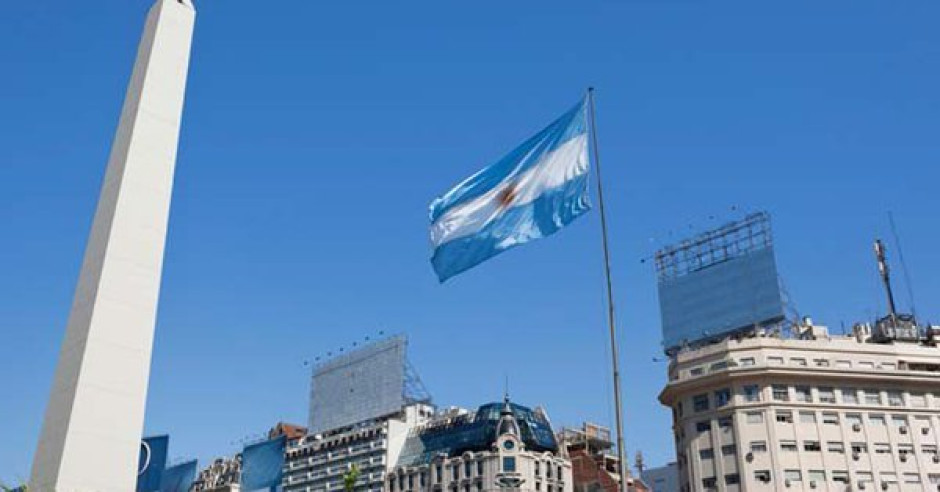  Incautan en Argentina 593.5 mdd en bienes del narco