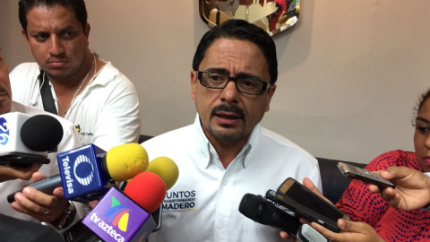 Se compromete Andrés Zorilla a concluir obras en Madero