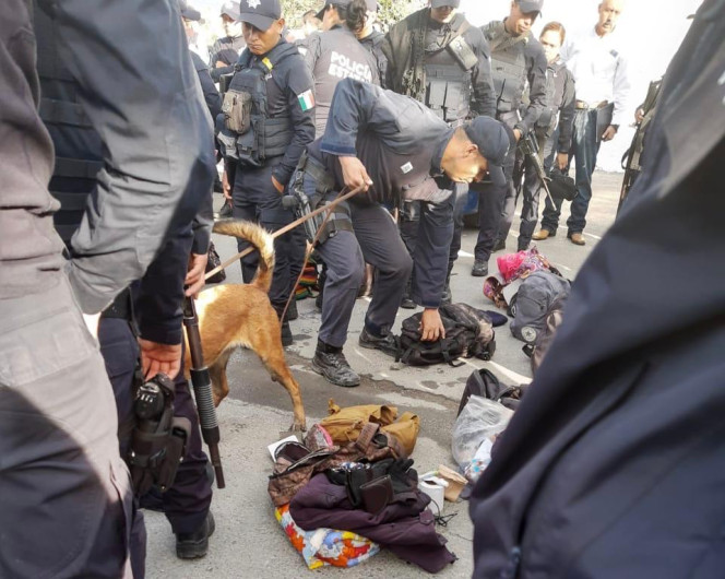 Sorprenden a policías estatales con Operativo mochila y antidoping
