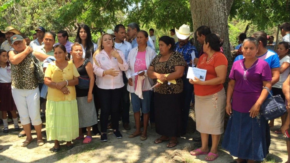 Llevan beneficios a afectados por tromba en Altamira