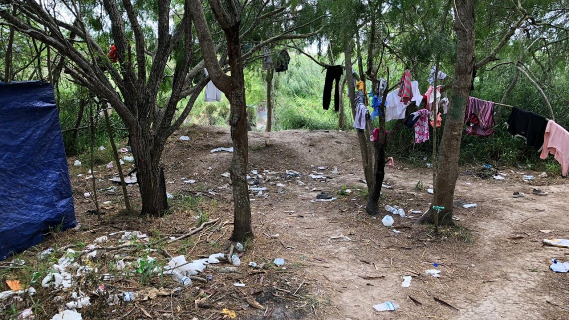 Cruzan 17 migrantes el río Bravo y son capturados por agentes de migración 