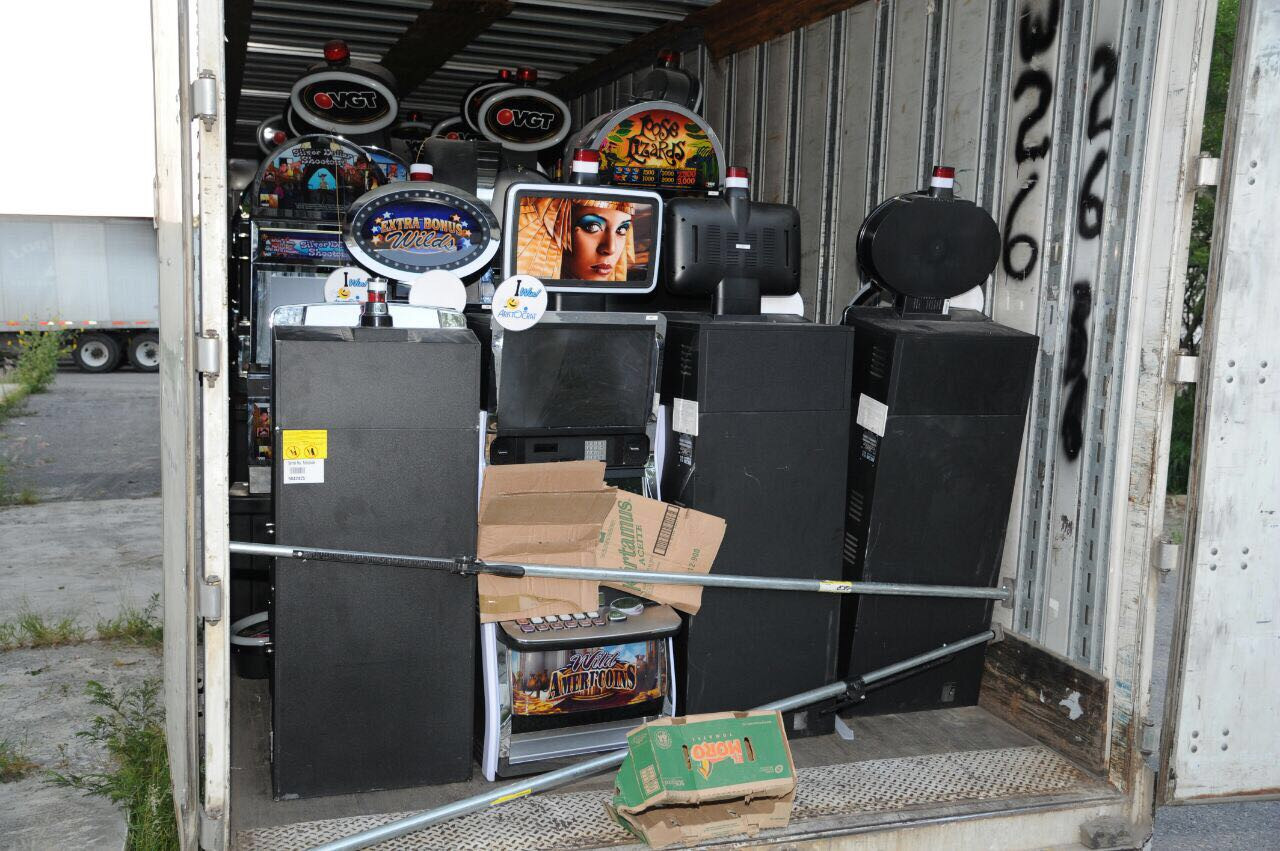 Llegan a Victoria máquinas de juego decomisadas