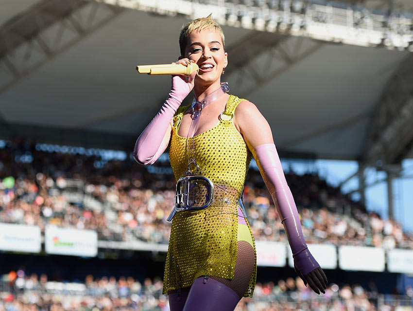 Katy Perry anuncia detalles de su nuevo álbum y gira