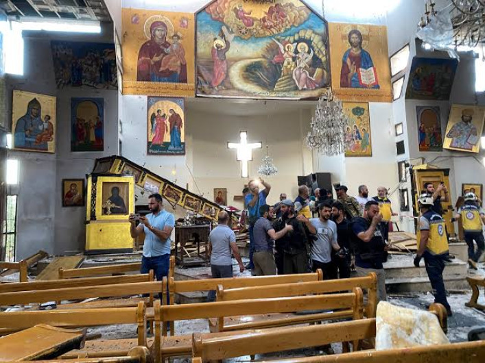 Atentado suicida en iglesia de Siria deja al menos 22 muertos y decenas de heridos
