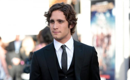 Diego Boneta ya comenzó a trabajar en su papel para ser Luis Miguel