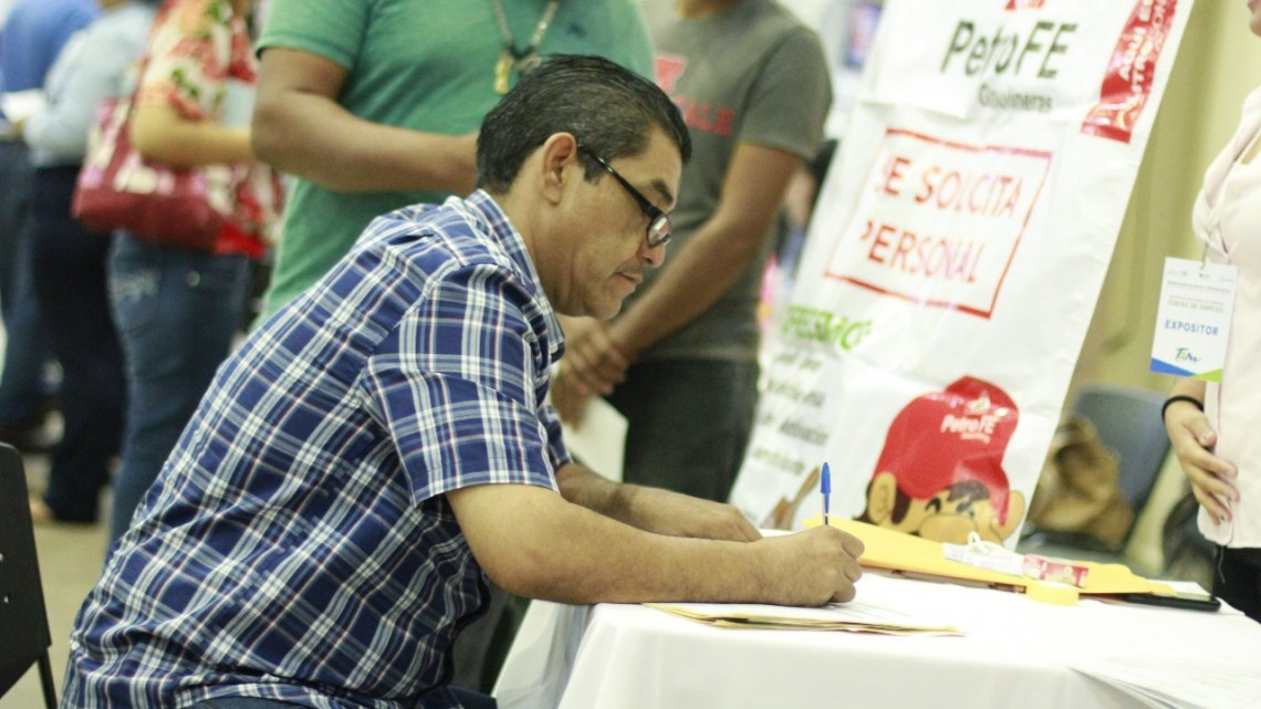 Ofertan en Nuevo Laredo más de mil 550 empleos