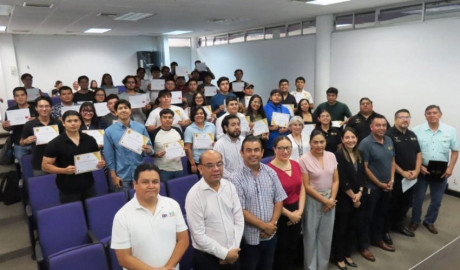 Obtienen estudiantes de la UPV certificaciones internacionales