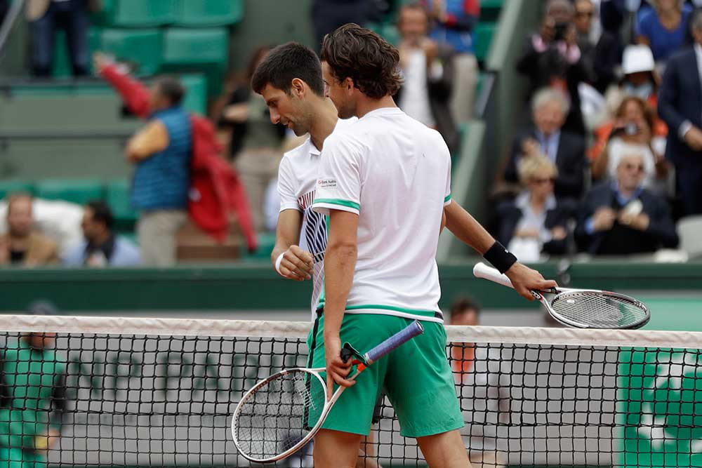  Dominic Thiem arrasa a Novak Djokovic