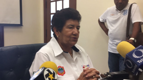 Vuelve Alcaldesa a solicitar vigilancia a pie