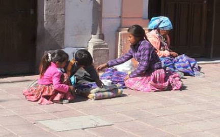 Maestra es galardonada por crear laboratorio móvil