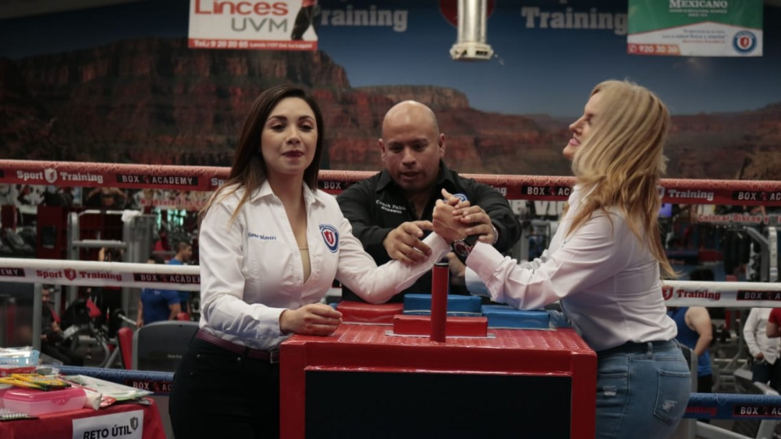 Recauda útiles el 'Reto Útil'