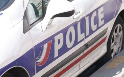 Niña agrede a policía con ácido 