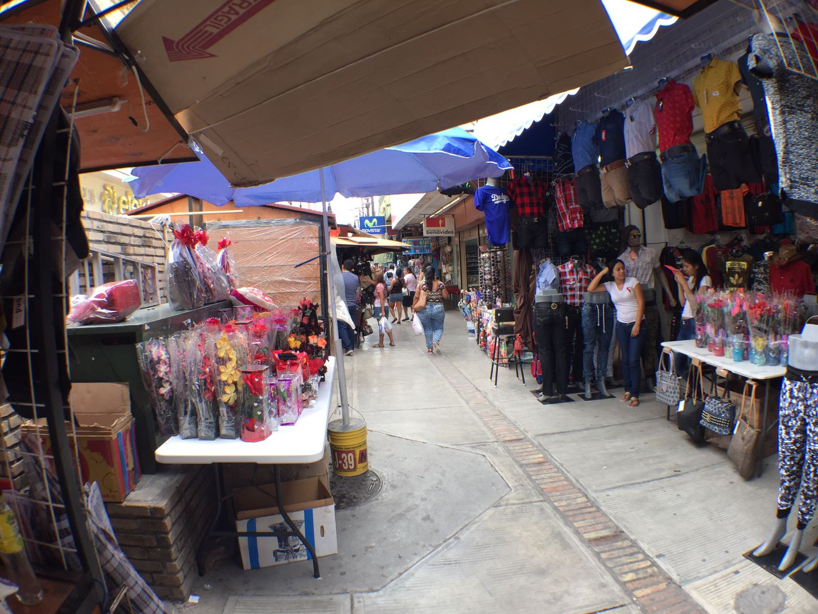 Comerciantes listos para el 10 de Mayo