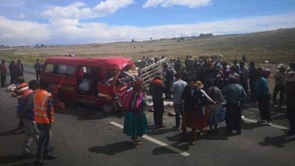16 muertos tras accidente de tránsito en Bolivia