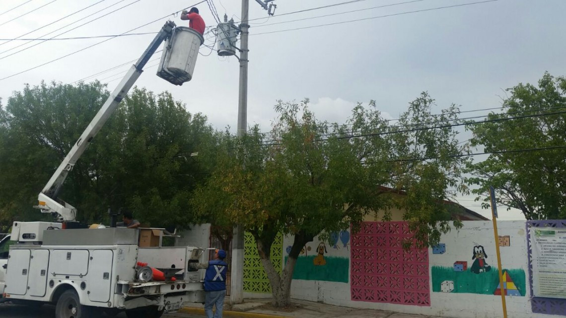 Rehabilitan más de 20 mil lámparas en Reynosa