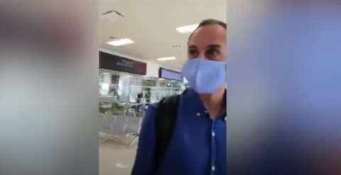 “Espero no sea cómplice de las muertes”: reciben a Gatell en Chiapas 