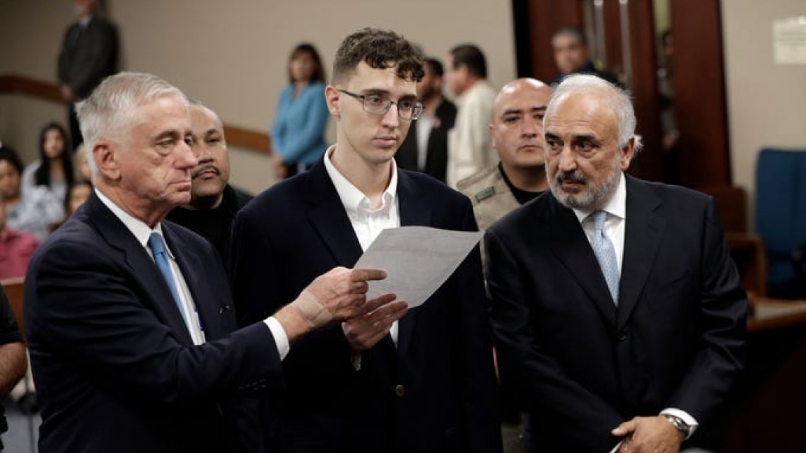 Presunto tirador de atentado en El Paso se declara inocente
