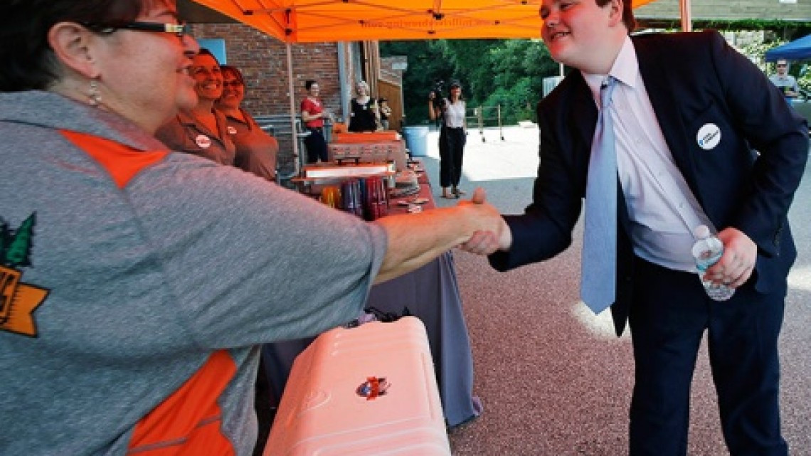 Adolescente de 14 años busca ser gobernador en EU