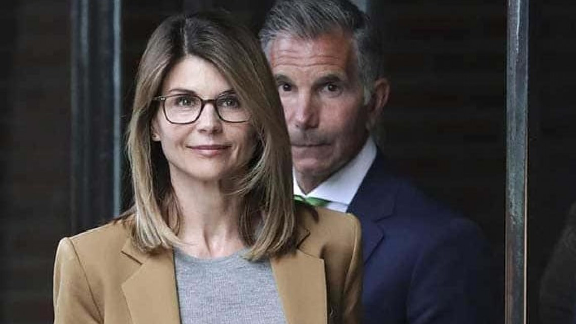 Lori Loughlin se declara inocente de escándalo universitario