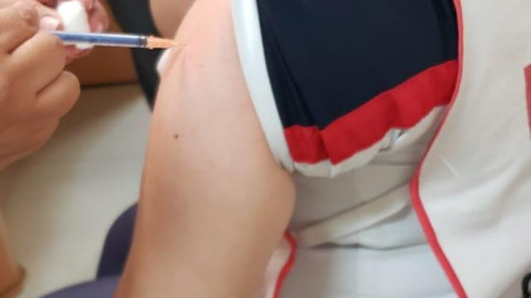 Aplican segunda dosis contra COVID-19 a personal de COEPRIS y paramédicos de Cruz Roja 