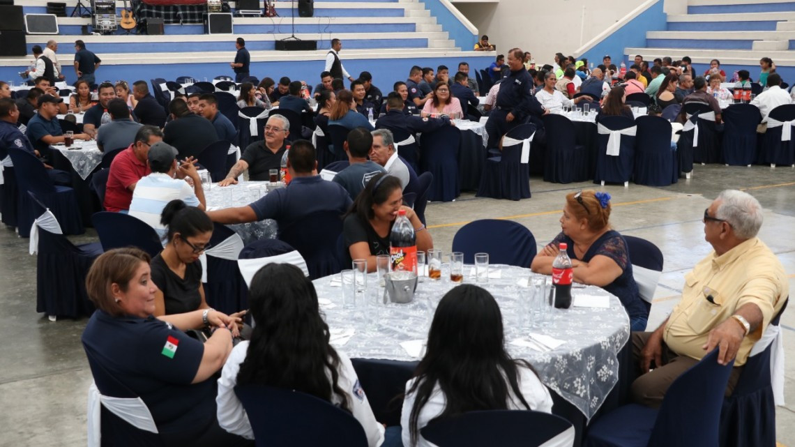 Gobierno de Ciudad Madero reconoce acciones de heroísmo y compromiso de los Bomberos