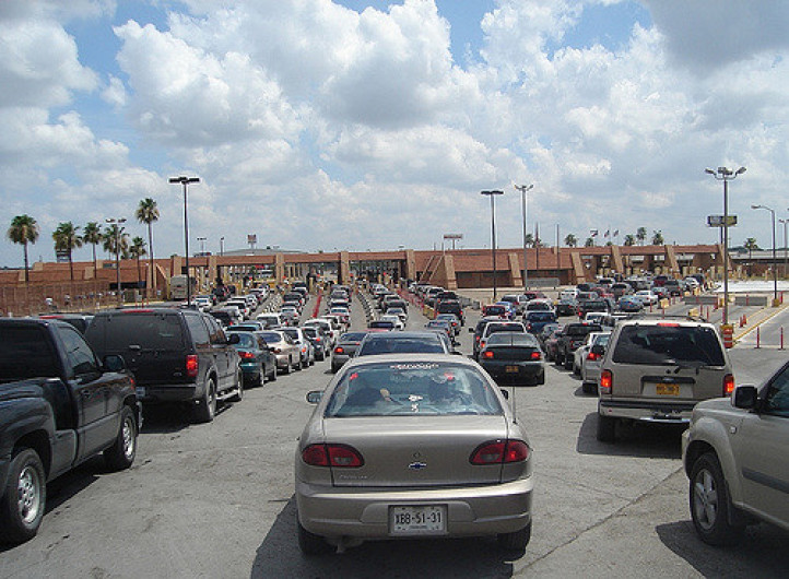 Aseguran droga líquida en el Puente Internacional Reynosa-Hidalgo