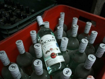 Van 43 decesos en Jalisco por alcohol adulterado