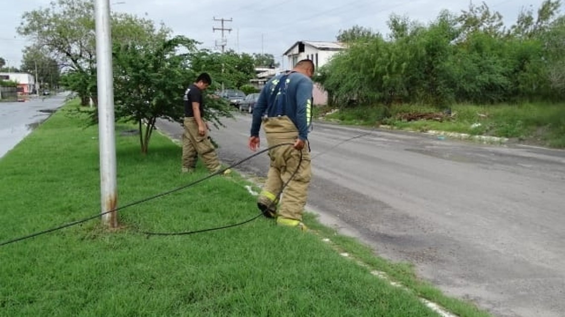 Atiende Protección incidentes tras lluvias; salvaguarda seguridad de transeúntes