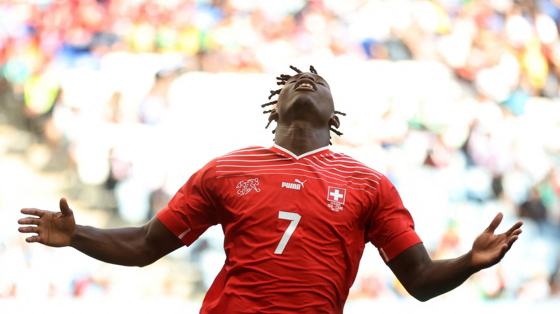 Suiza derrota 1-0 a Camerún en su debut en el Mundial de Qatar  