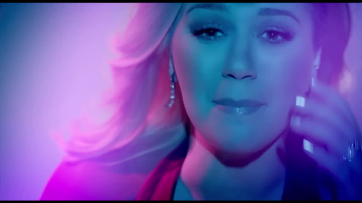 Kelly Clarkson lanza video oficial de Love Song