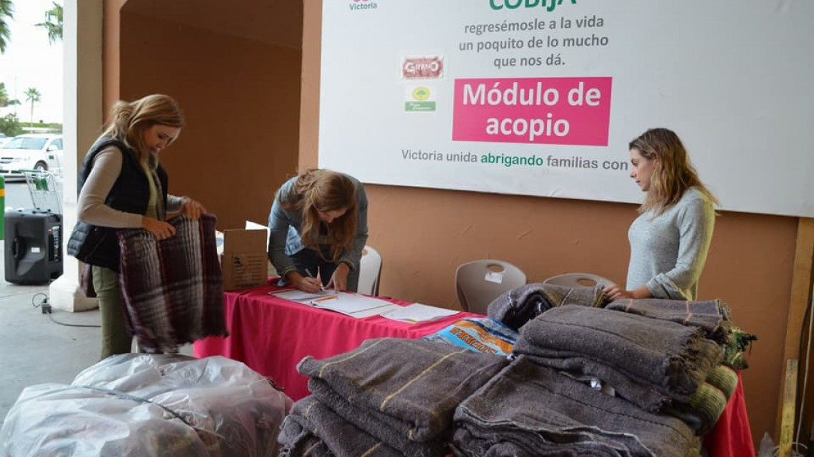 Realizan campaña "Abrigando Familias con Amor"