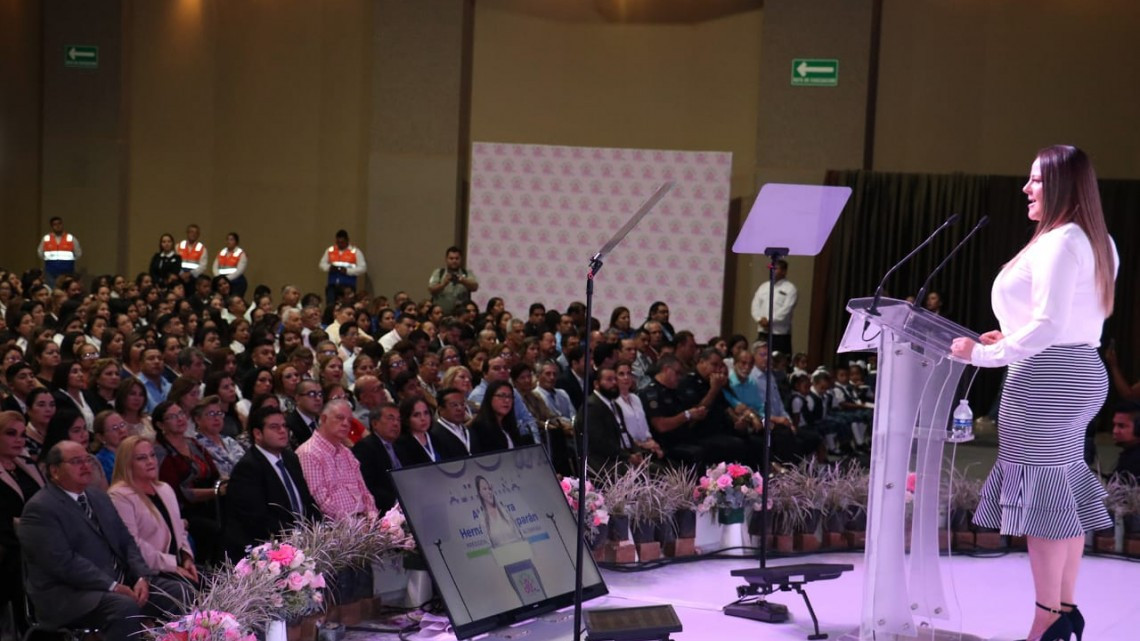 Alma Laura Hernández Amparan, rinden el segundo informe de actividades, al frente del sistema DIF Altamira