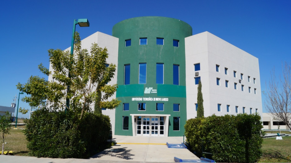 Construyen un edificio y estacionamiento en la UT de Nuevo Laredo