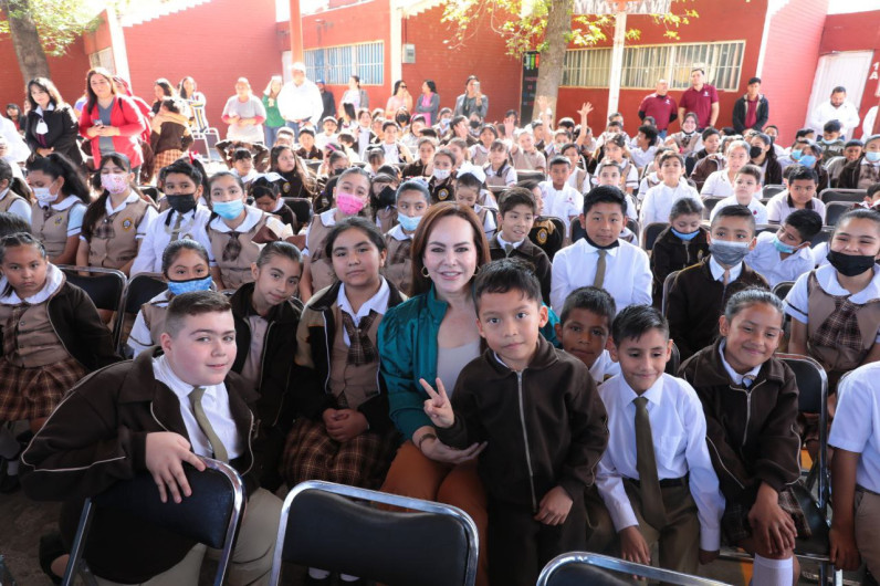 Lanza Carmen Lilia Canturosas convocatoria para becas de primaria y educación especial, podrán acceder hasta dos hermanos por familia