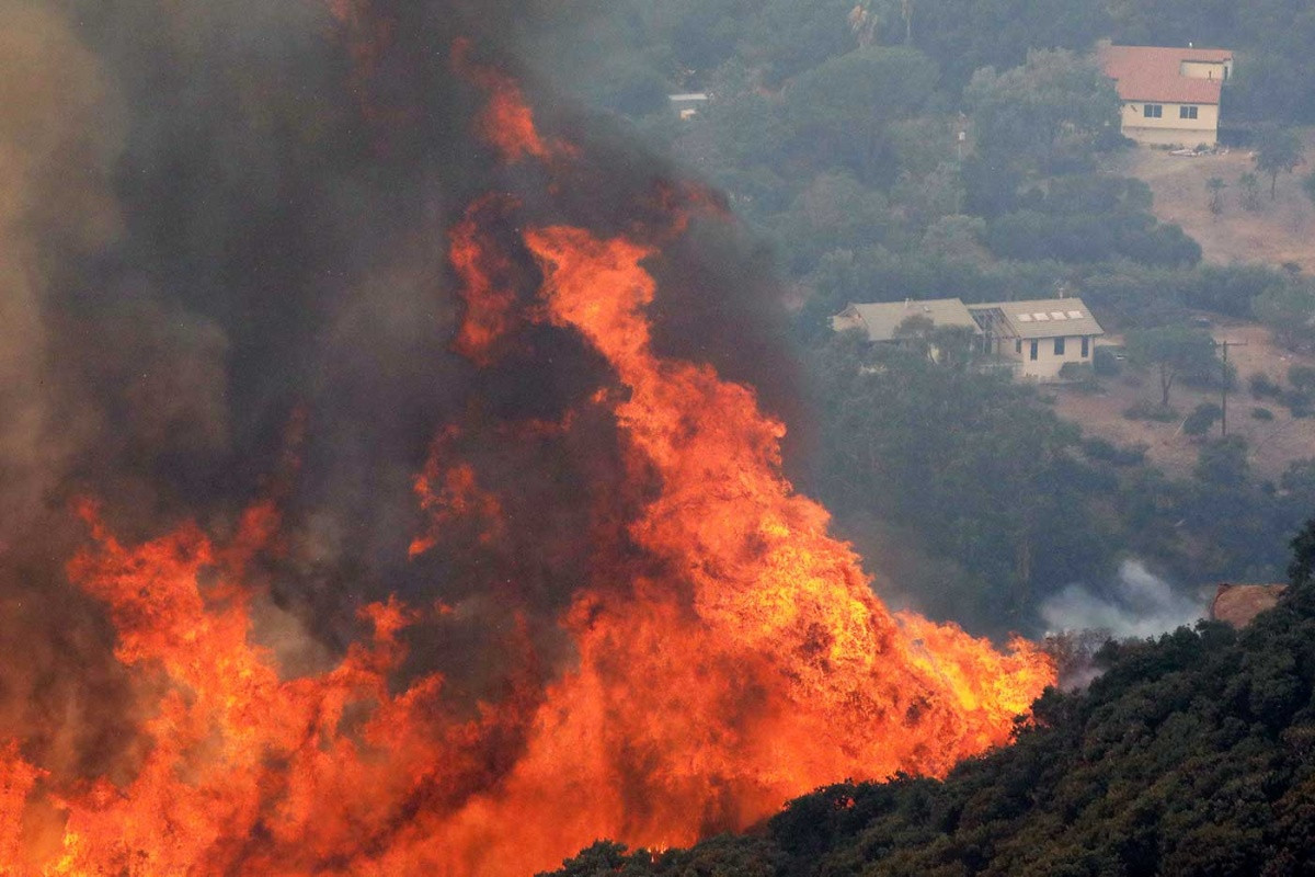 Nuevo incendio amenaza a California