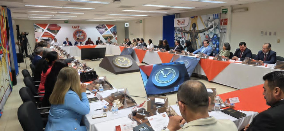 Evalúa rector avances de la UAT al cierre del ciclo escolar