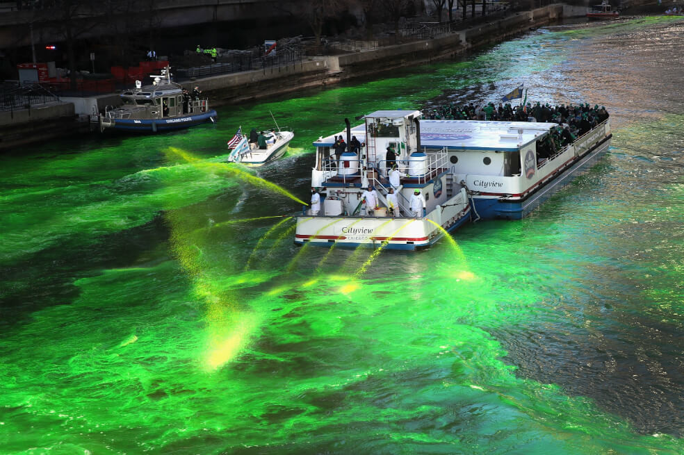 Chicago se tiñe de verde