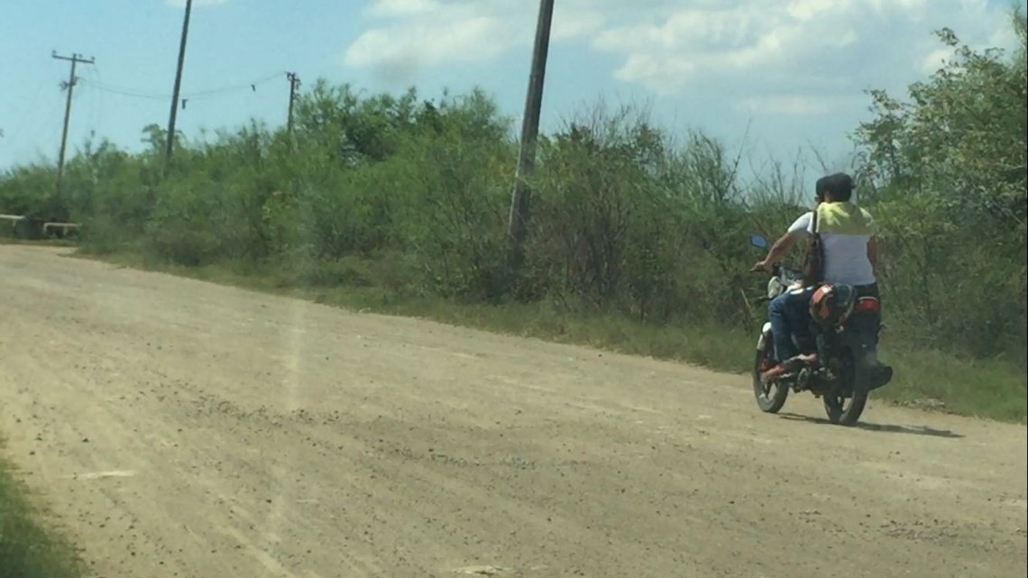 Habitantes de zona ejidal piden mejoras en caminos