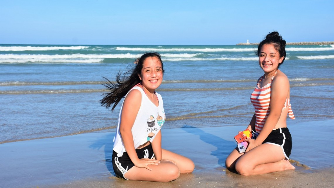 Miles de visitantes disfrutan responsablemente de playa Miramar